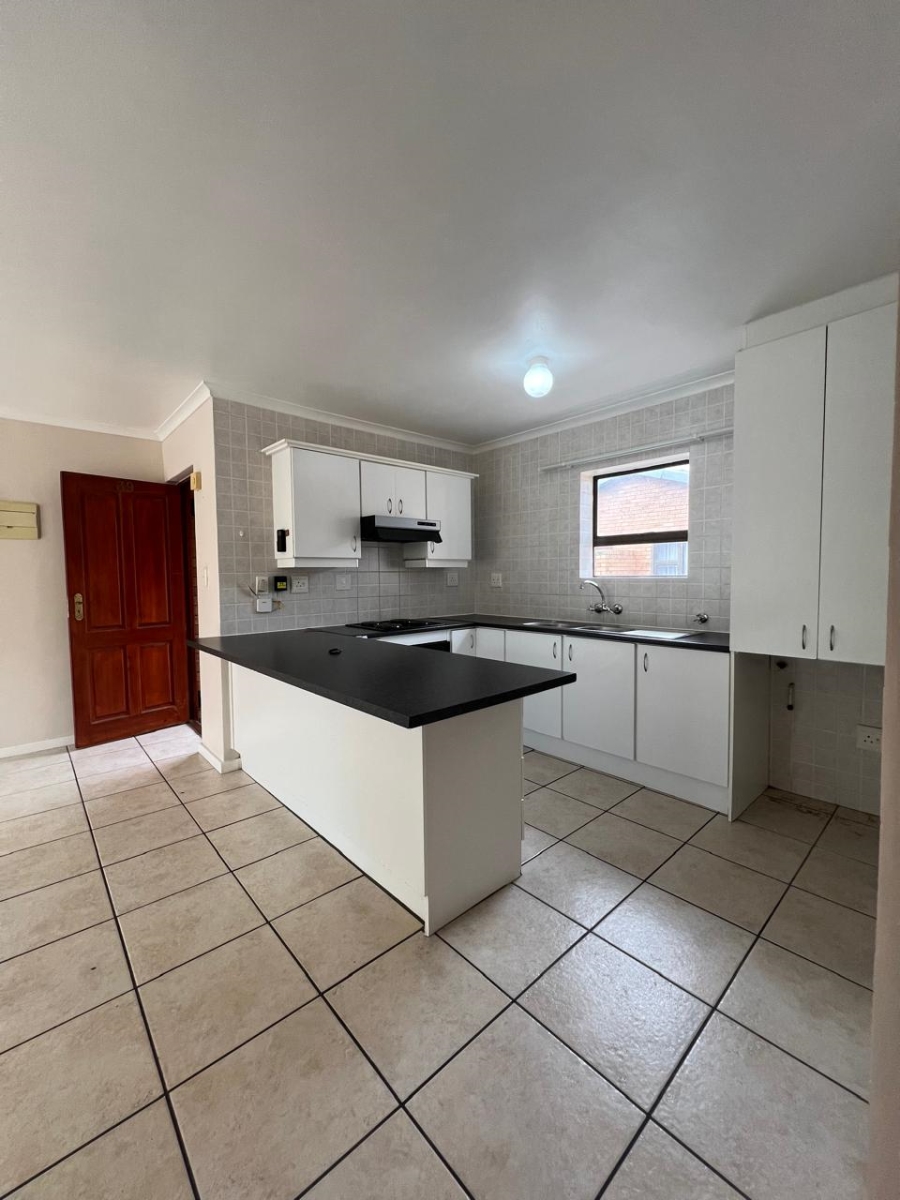 To Let 2 Bedroom Property for Rent in Sea Breeze Western Cape